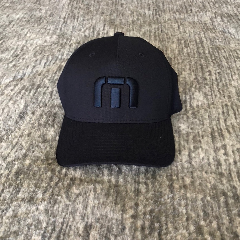 Travis Mathew Cap in Navy Blue